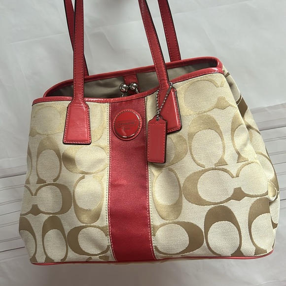 Coach handbag - Picture 2 of 9